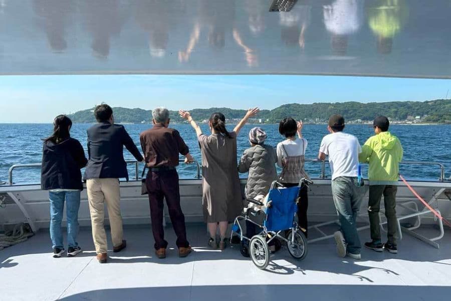 横須賀の海洋散骨風景